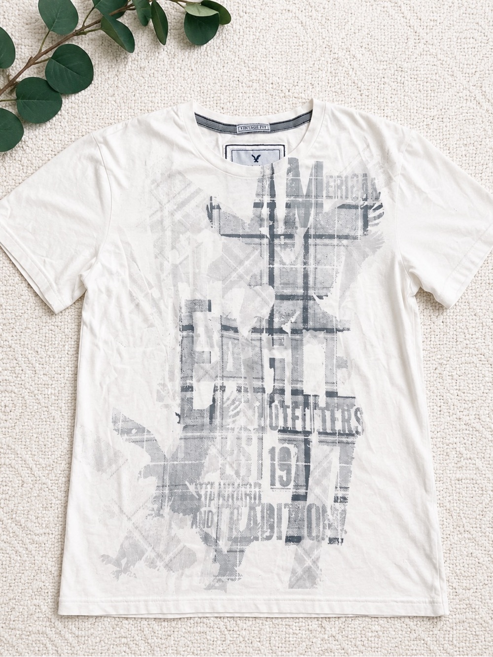 Men’s vintage American Eagle Outfitters men’s Sz M t-shirt short sleeves